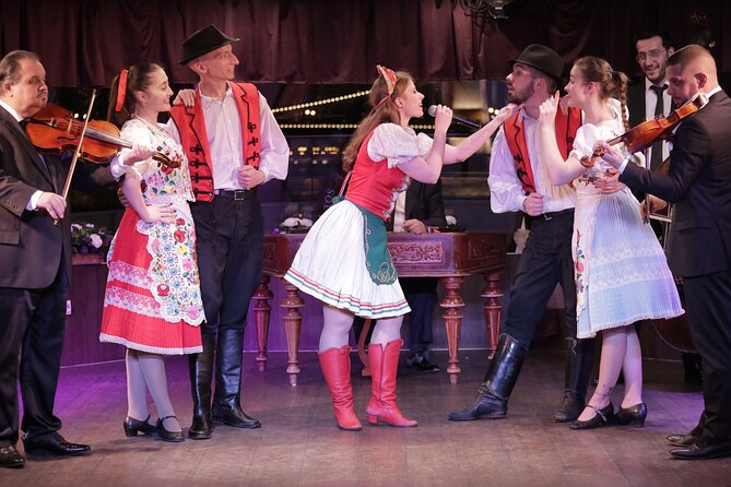 4 Course Dinner Cruise with Operetta, Folk Show and Welcome Drink - FAQ
