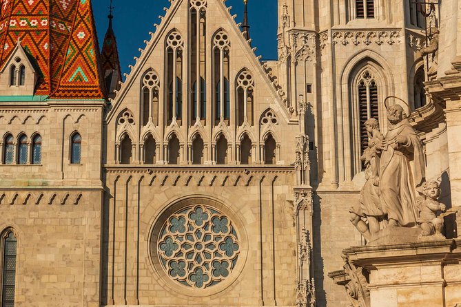 4 hours long private minivan tour in Budapest - Parliament Building, Szabadsag ter, and Heroes’ Square: National Budapest in One Stretch