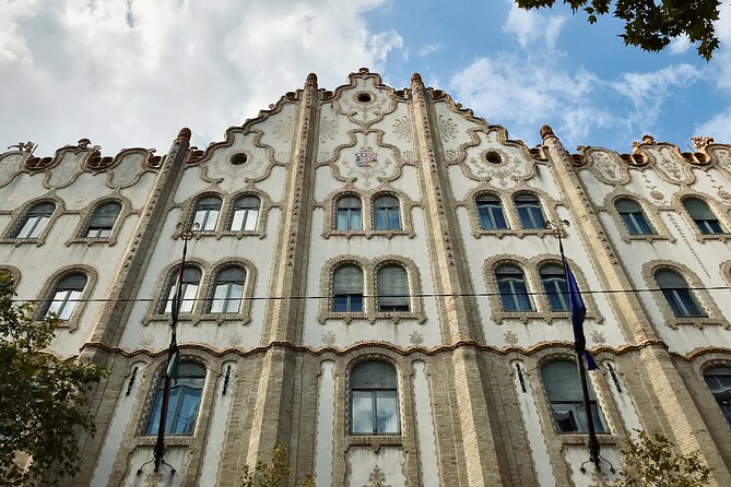 Art Nouveau Treasures of Budapest – Exclusive Private Tour - The private apartment finale with Miksa Róth stained glass