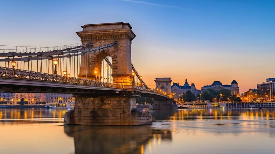 Best of Budapest: Private Walking Tour with a Local - St. Stephen’s Basilica and Liberty Square, The Pest Highlights
