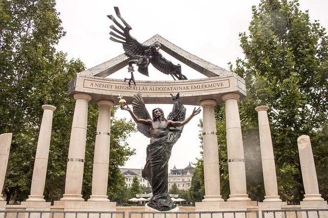 Born Under The Red Star - The History of Communism in Hungary - Private Tour - Price and logistics: what $108.14 buys you in real terms