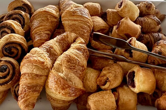 Bottomless Brunch and Cruise with Prosecco in Budapest - Drinks: unlimited prosecco, but know what else is included