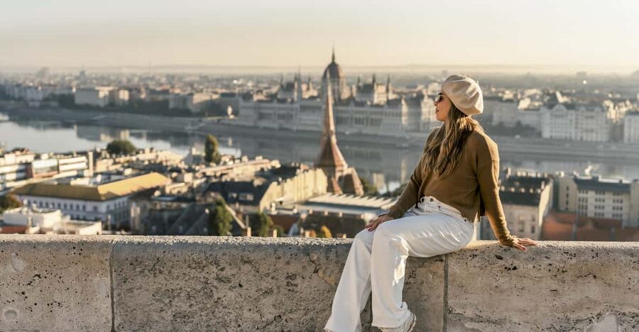 Buda Castle: Private photoshoot with a local guide - Buda Castle for 40 minutes: more portrait options, better variety