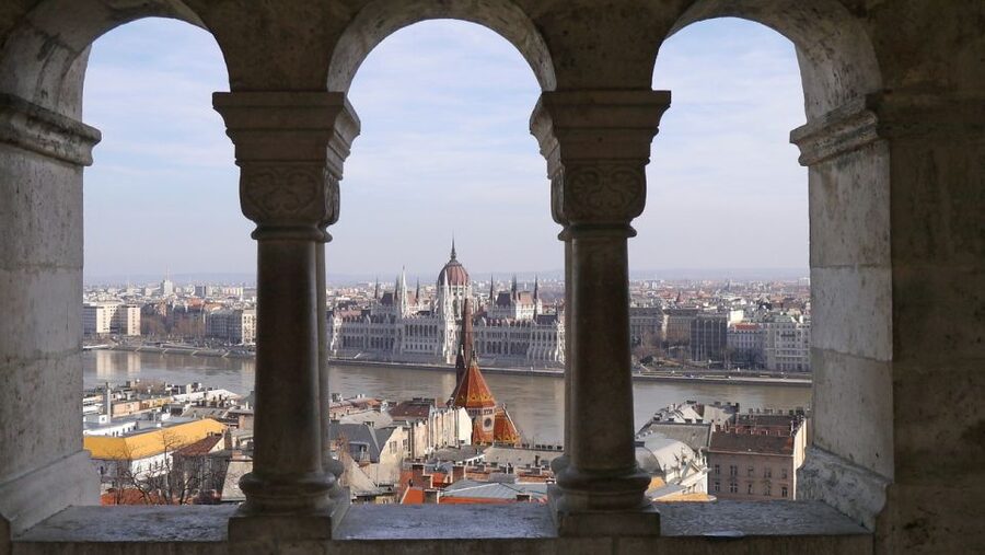 Buda Castle: Private Walking Tour - Private Buda Castle walking tour, the part that saves your energy