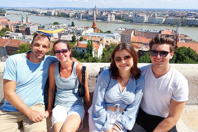 Buda Castle Private Walking Tour: A Kingdom of Many Nations - Stop 4: Matthias Church, the decorated roof and the Neogothic interior