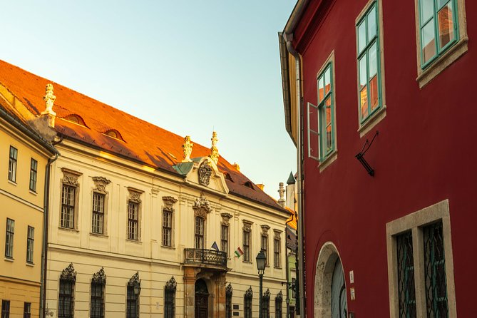 Buda Castle Quarter Walking Tour - Disz Square: Where Architecture Leads to Jewish History