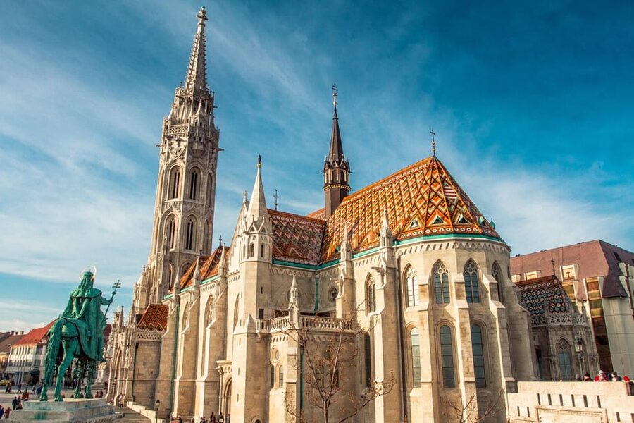 Buda Castle Walking Tour: Fishermans Bastion - Royal Palace - Chain Bridge viewpoint and the Funicular photo stop