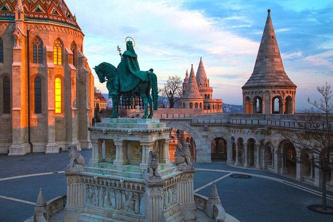 Buda Castle Walking Tour with Matthias church entry, Cake&Coffee - The Castle District walk: why you are grateful it is on foot