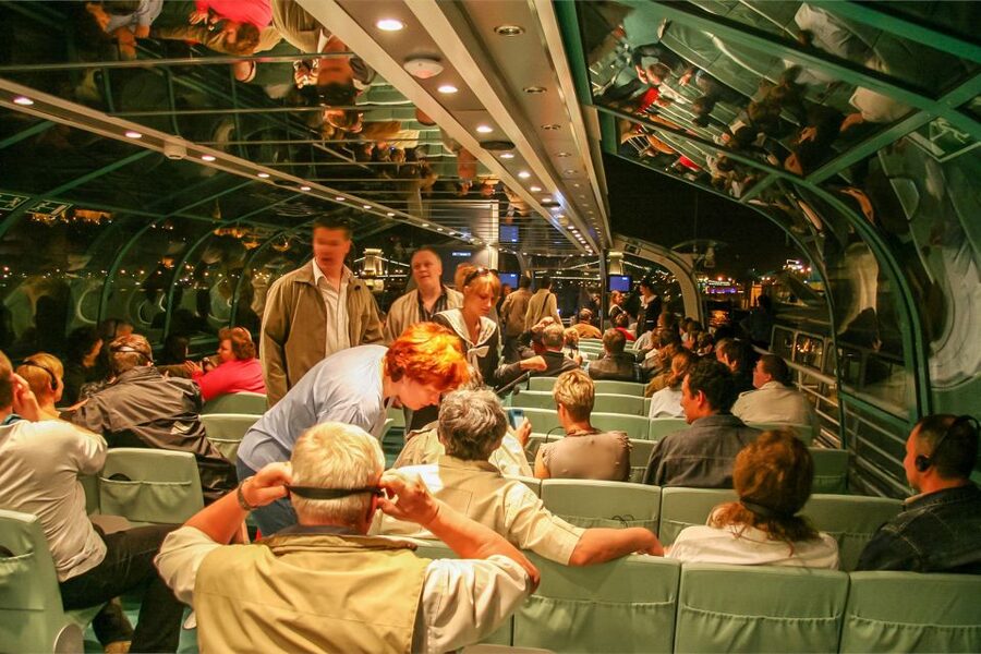 Budapest: 1-Hour Evening Sightseeing Cruise with Drink - The Audio Guide Reality: Headphones, Many Languages, and One Timing Tip