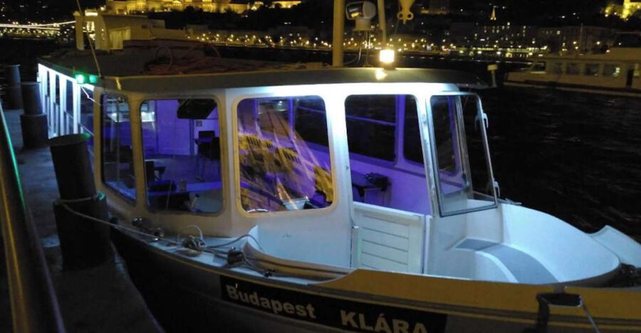 Budapest: 1-Hour Private Boat Cruise - Price and Value: When $265 Per Group Makes Sense