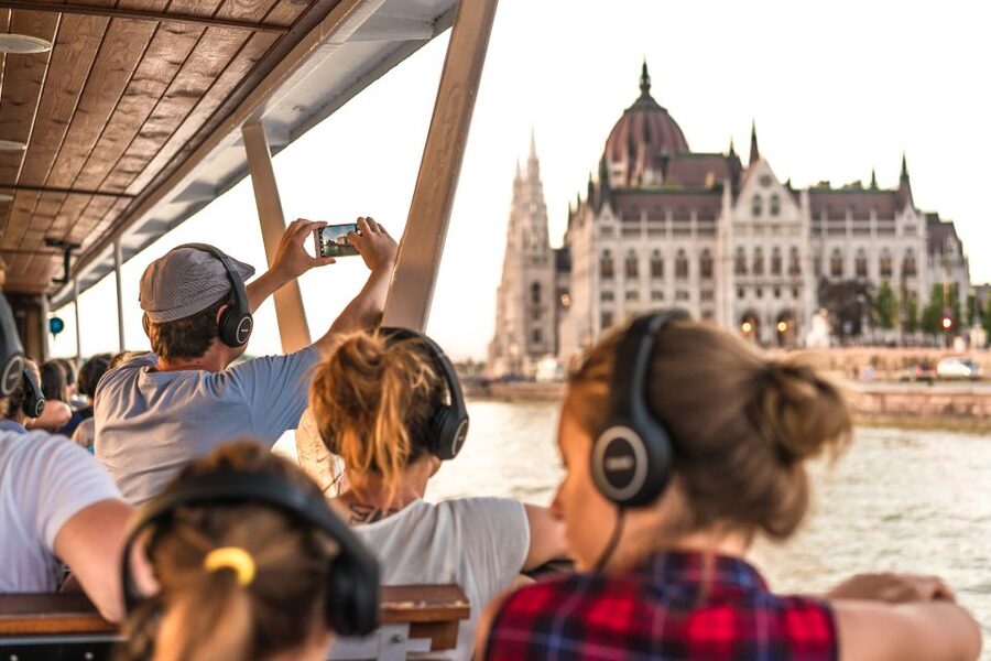 Budapest: 3-hour City Tour with Castle Walk + 1-hour Cruise - Should you book it? My call