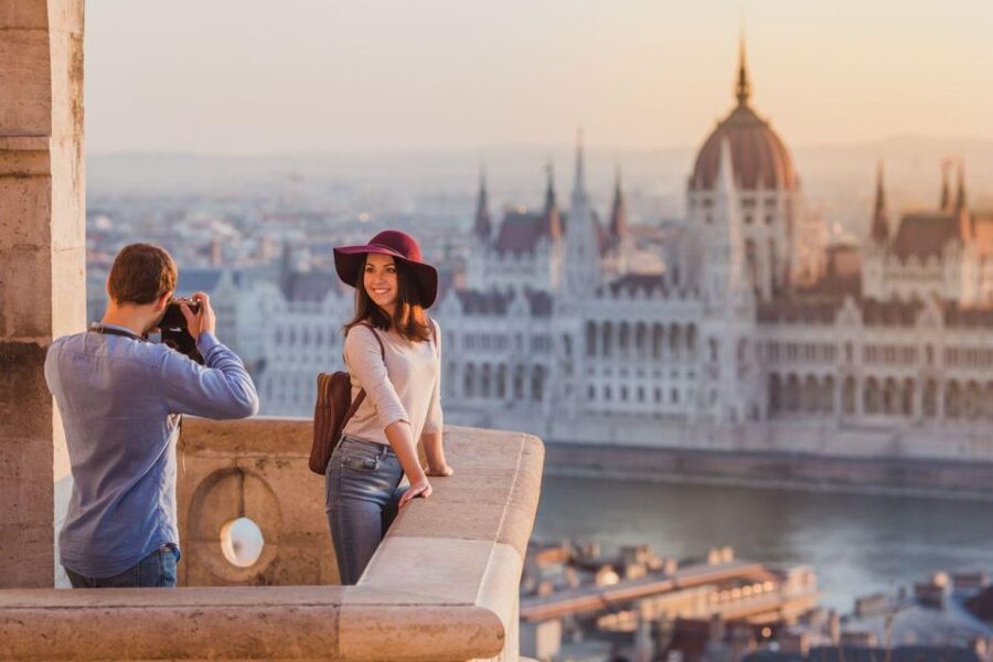 Budapest: 3-Hour Grand City Tour and Castle Walk - Entering Budapest Fast, Without Missing the Big Stuff
