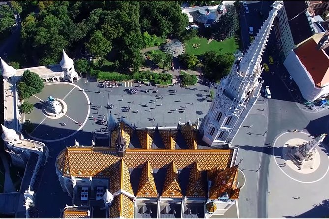Budapest: 3-Hour Live-guided Bus Tour and 1-hour River Cruise - The Castle walk and why timing is everything