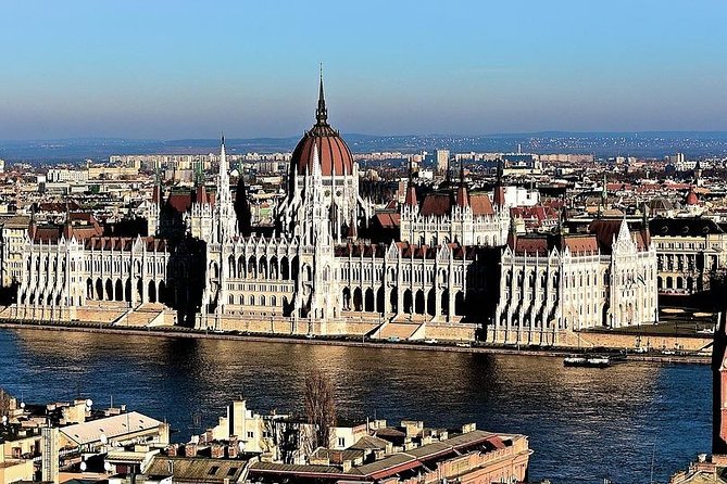Budapest: 3-Hour Live-guided Bus Tour and 1-hour River Cruise - Comfort and photo tips for the bus portion