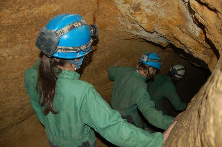 Budapest: Adventure Caving Tour with Guide - Key things to know before you go