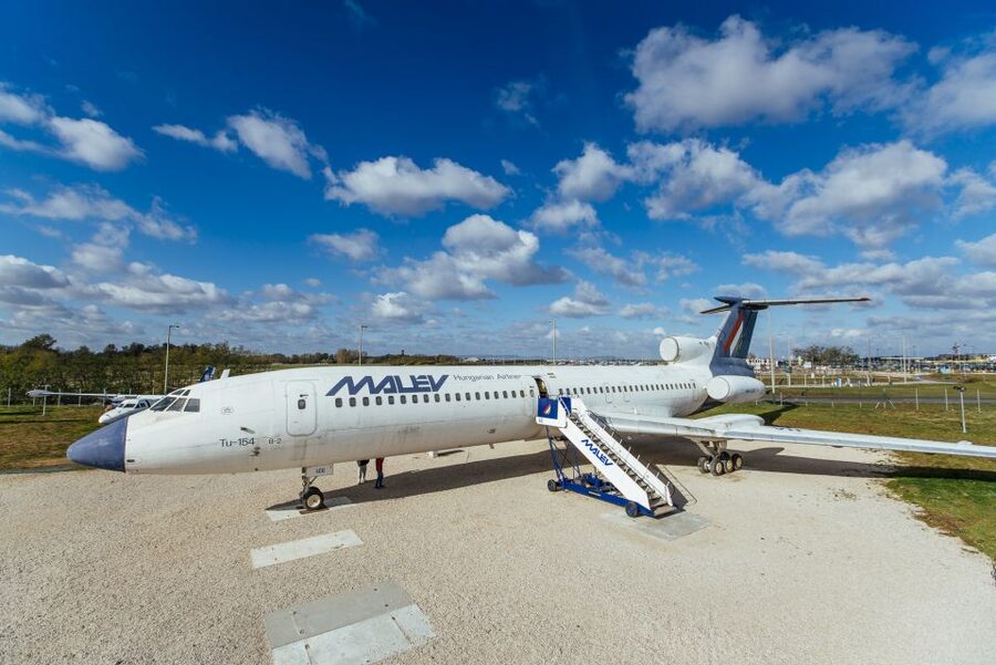 Budapest: Aeropark Admission Ticket - Simulator only on weekends: plan for it or skip it cleanly