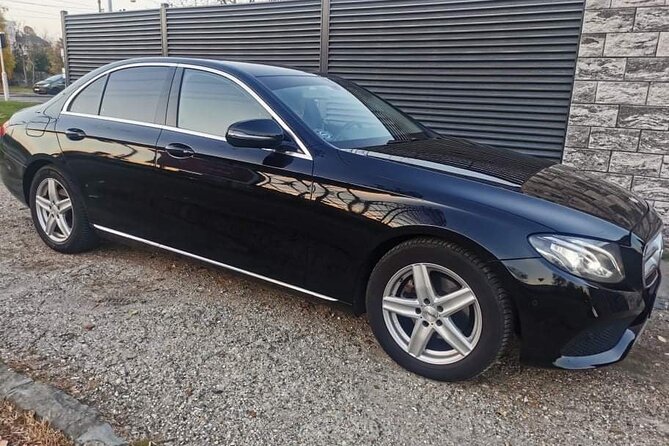 Budapest Airport transfer - Hotel and apartment pickups, where you should stand and wait