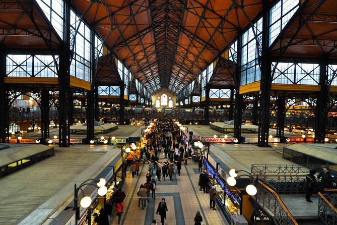 Budapest All In - Full Day Tour with Lunch & Metro Pass - Guides, pacing, and the real experience of a “see it all” day