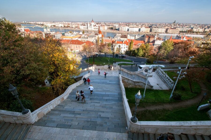 Budapest: All in One Walking Tour with Strudel House Stop - Start Smart at the Hungarian State Opera Steps
