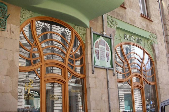 Budapest Art Nouveau Walking Tour - Gresham Palace, exterior drama and a rare interior peek