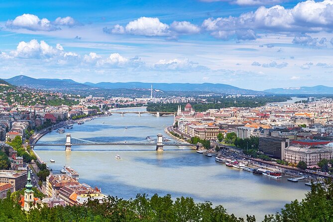 Budapest Audio Guide Cruise with Day, Sunset and Night Options - Should you book this Budapest audio cruise?
