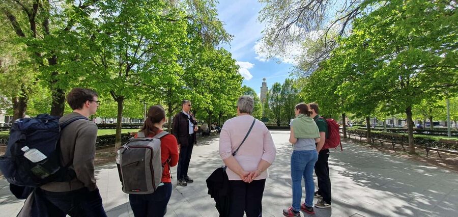 Budapest: Best of Downtown and Jewish Quarter Tour - Starting at Gyula Andrássy statue, then lining up the center