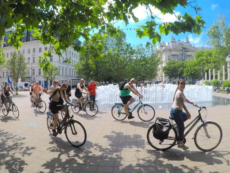 Budapest Bike Tour with a Hungarian Goulash - Quick Takeaways
