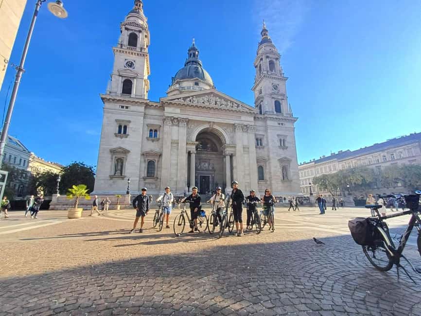 Budapest Bike Tour with a Hungarian Goulash - Lunch and Goulash at the Midpoint: Fuel Plus Cultural Flavor