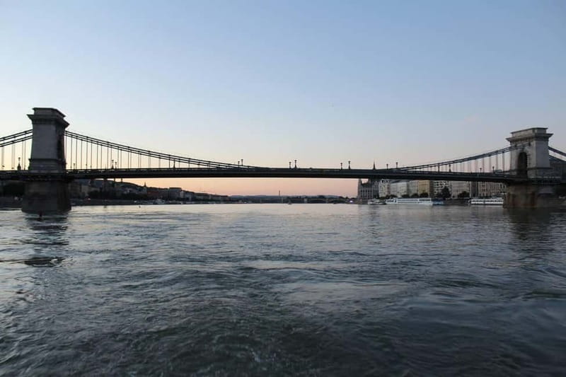 Budapest: Boat Cruise with Personal Guide and Drink - Small group on a public boat: the sweet spot, plus the tradeoff