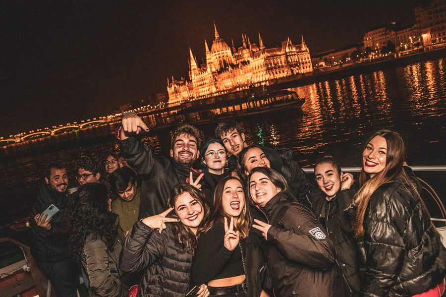 Budapest: Boat Party with option of Unlimited Drinks - The Danube skyline cruise: what you’ll actually see and do