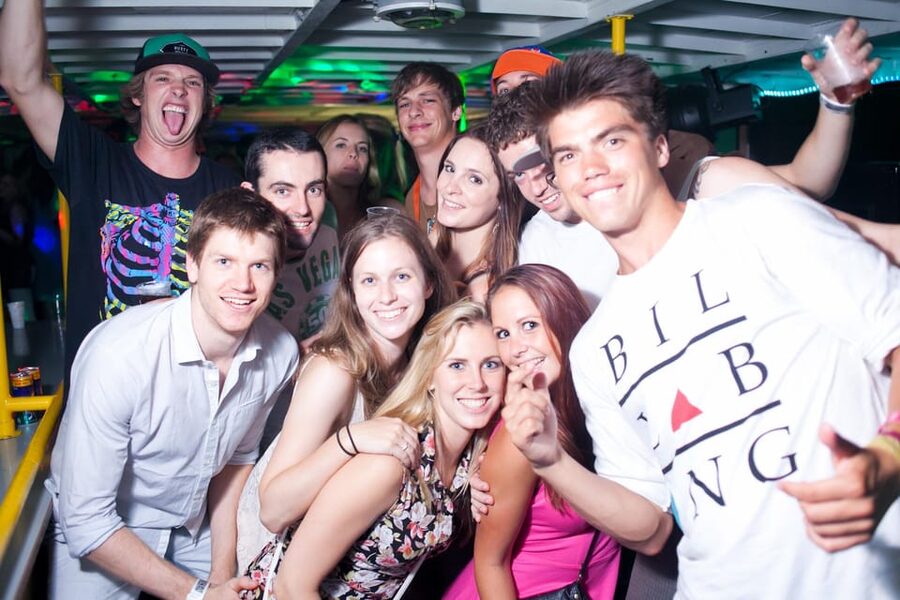 Budapest: Boat Party with option of Unlimited Drinks - Dancing onboard and a possible mood mismatch