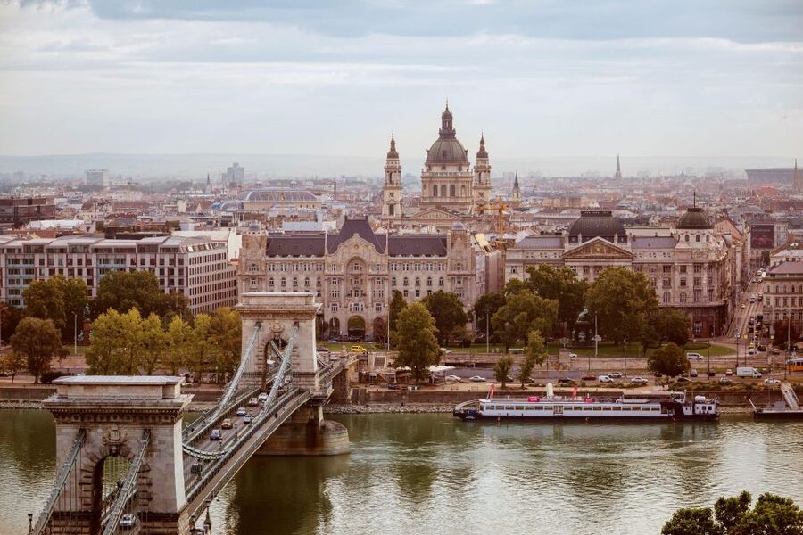 Budapest: Buda Castle Walk with Saint Stephen's Hall - Finding Savoyai Terrace and getting oriented fast