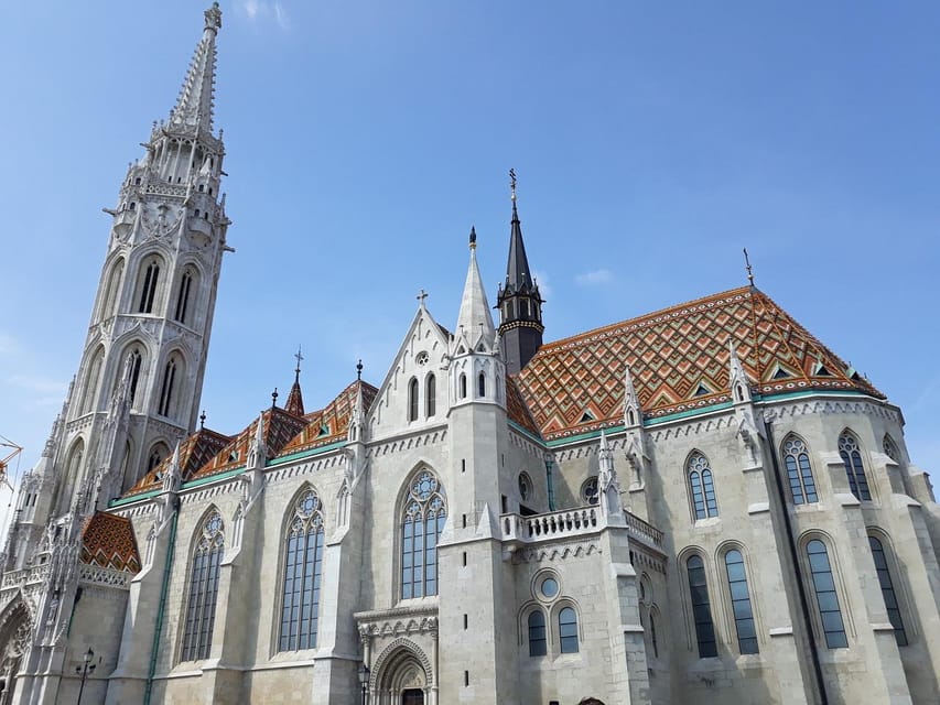 Budapest: Buda Castle Walking Tour & Folk Music Performance - Key things to know before you go