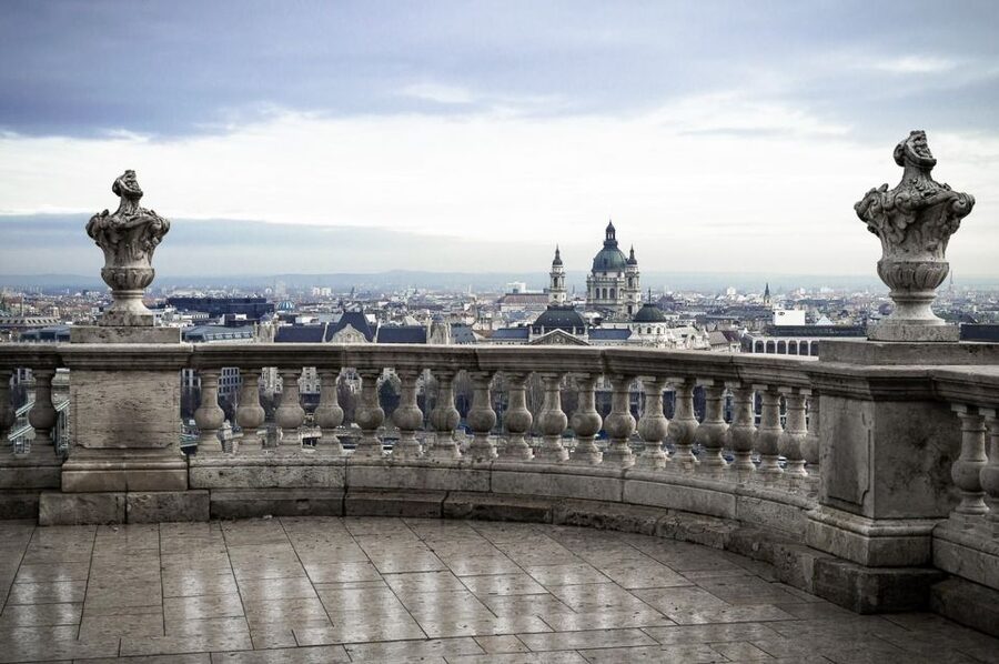 Budapest: Buda Castle Walking Tour in German - The German-speaking guide, and why the language matters