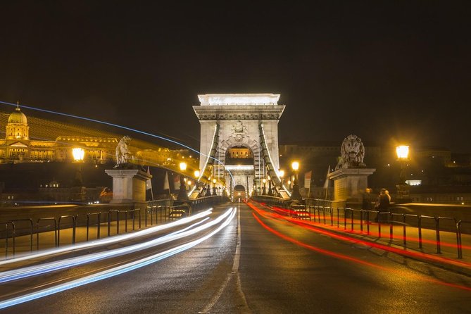 Budapest by night - private driving tour - Who this tour fits best