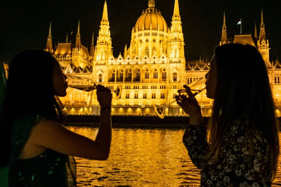 Budapest: Candlelit Dinner River Cruise with Live Music - Key things to know before you go
