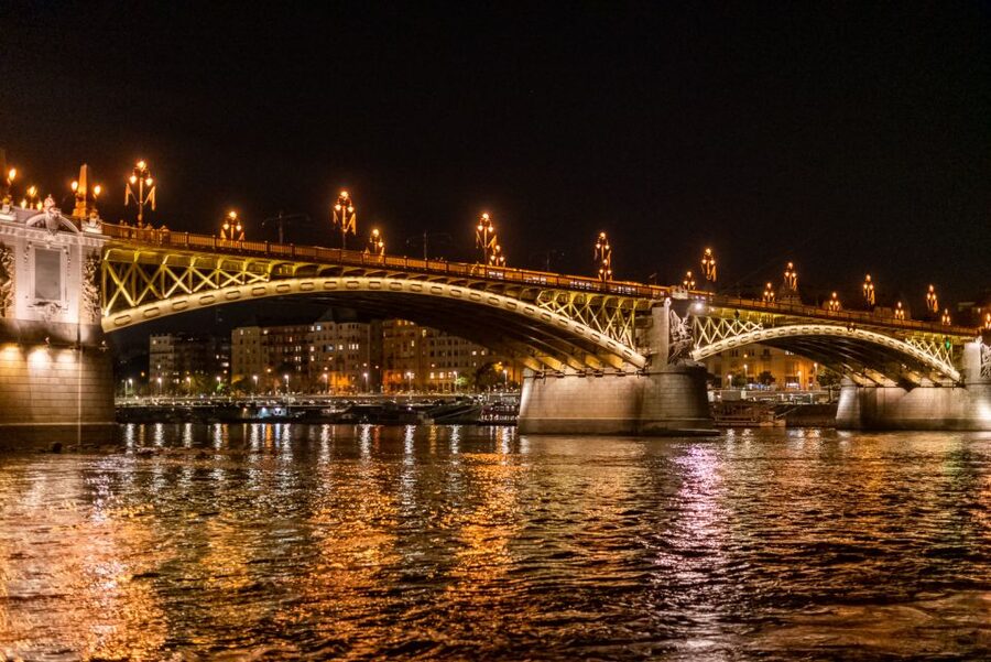 Budapest: Candlelit Dinner River Cruise with Live Music - Value check: paying $129 for dinner, views, and music
