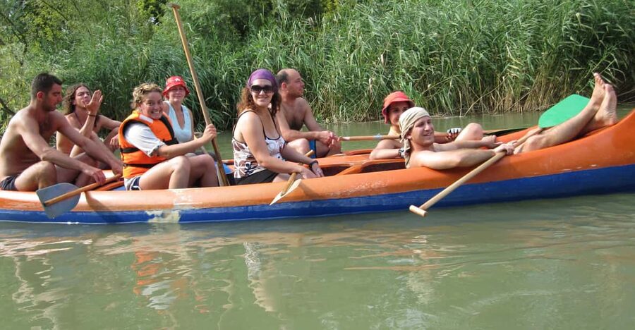 Budapest: Canoeing the Danube w or wo Sauna or Danube Beach - What the guide really does well on the water