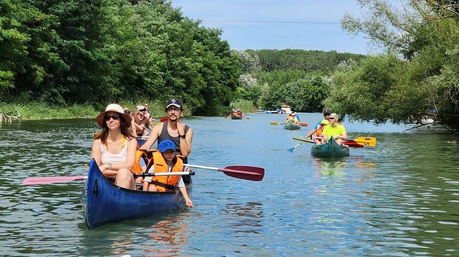 Budapest: Canoeing the Danube w or wo Sauna or Danube Beach - Who this is best for, and who should pass