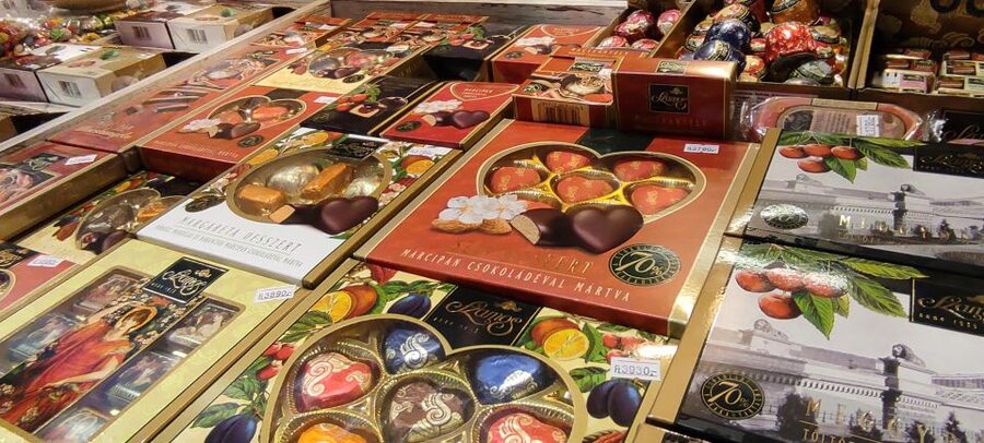 Budapest: Central Market Hall Guided Food Tour with Tastings - Language and dietary fit: when this tour works well