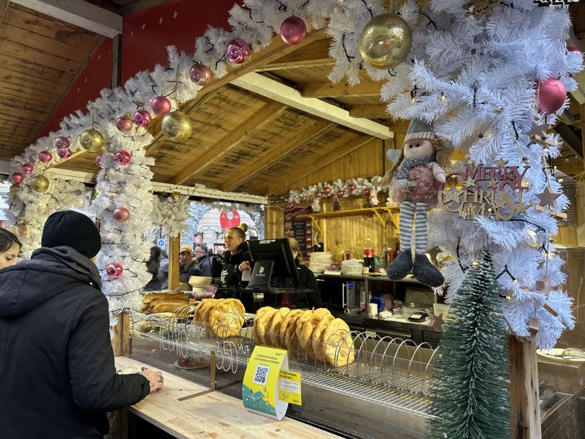 Budapest: Christmas Market Guided Walking Tour with Tastings - Why Hungarian Christmas traditions feel different