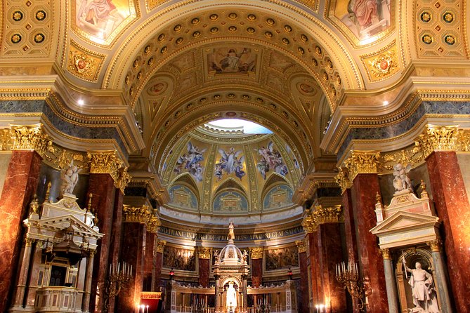 Budapest Christmas Walking Tour & Entry to St Stephen's Basilica - The Danube section: frozen-water stories and three great photo stops