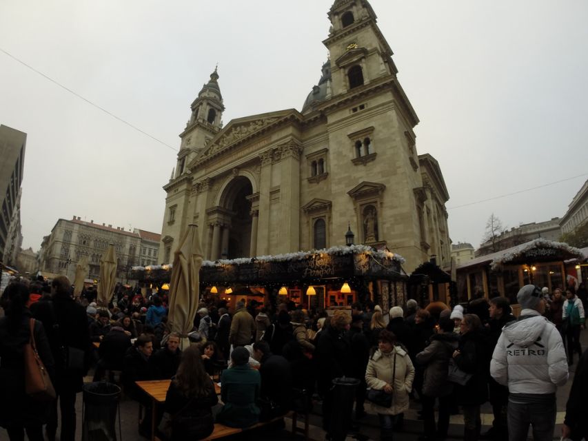 Budapest Christmas Walking Tour w Entry to Basilica - Vörösmarty Square: chimney cake and a mulled-wine warm-up
