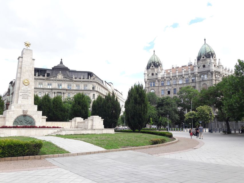 Budapest: City Center Walking Tour - Elizabeth Park and Budapest Eye: a breather before the dome