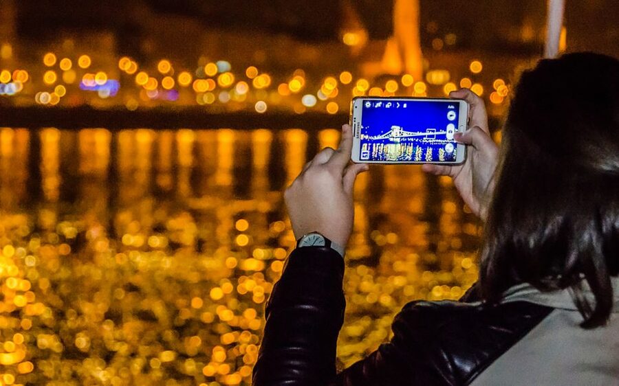 Budapest: City Highlights Cruise with Welcome Drink - Why A One-Hour Danube Cruise Feels Like A Cheat Code