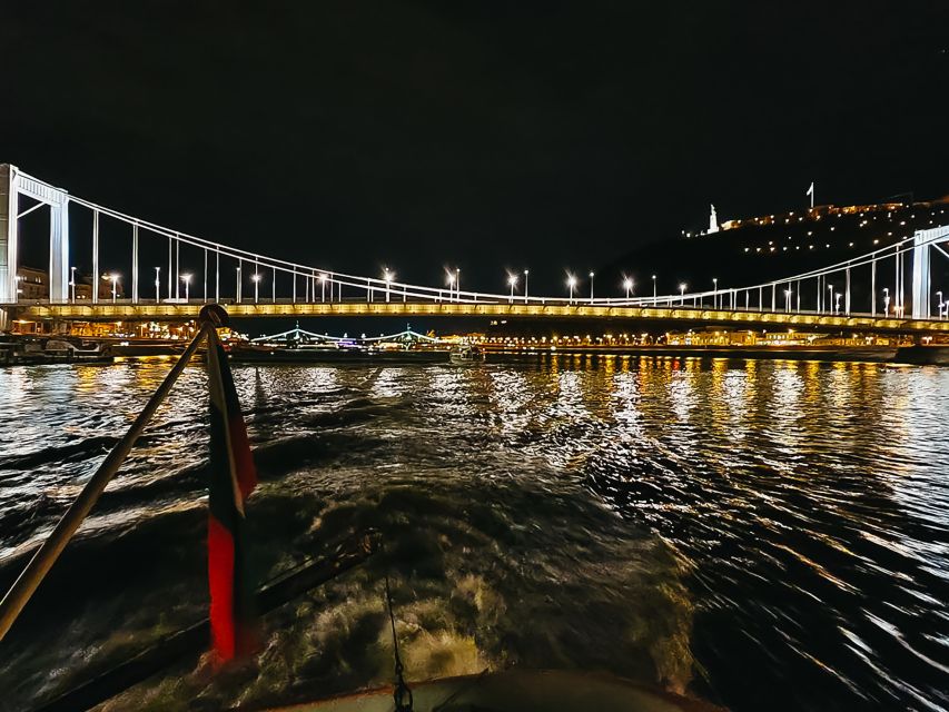 Budapest: City Highlights Cruise with Welcome Drink - Margaret Bridge: The Quick Warm-Up Shot