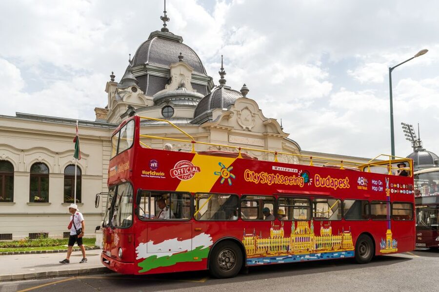 Budapest: City Sightseeing Hop-On Hop-Off Bus Tour & Extras - Why Budapest fits the hop-on hop-off style so well