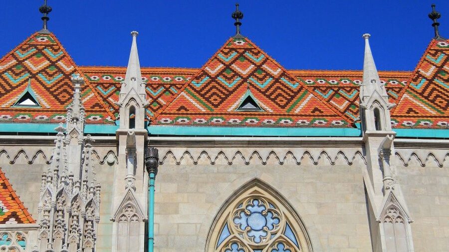 Budapest: Classical Music Concerts in Matthias Church - Choosing seats in Matthias Church: VIP front peeks vs side view truth