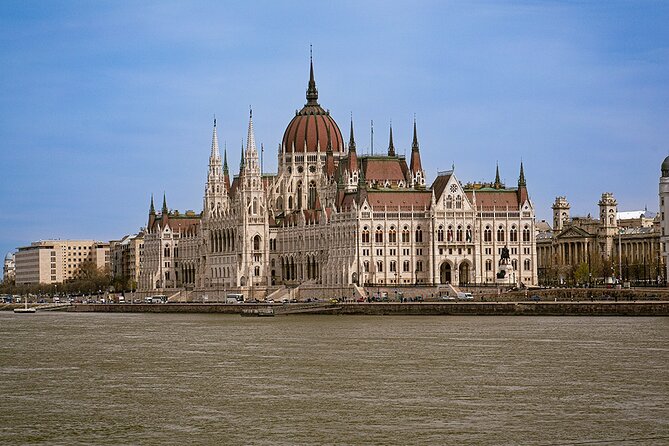 Budapest Danube 1 Hour Sunset or Night Cruise with Audio Guide - A One-Hour Danube Cruise That Hits Budapest’s Biggest Sights Fast