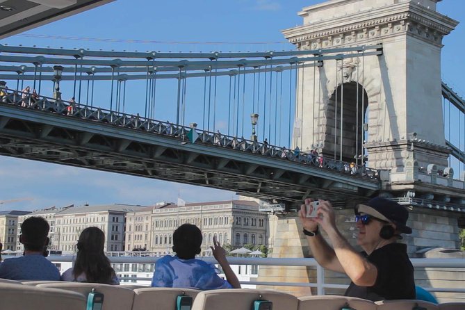 Budapest Danube Cruise with Drink, Audio Guide, Margaret Island - Drinks, WiFi, and the Audio Guide That Keeps You From Guessing
